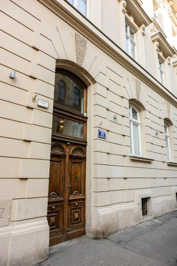 Native Apartments Studencka 25 Cracóvia Exterior foto